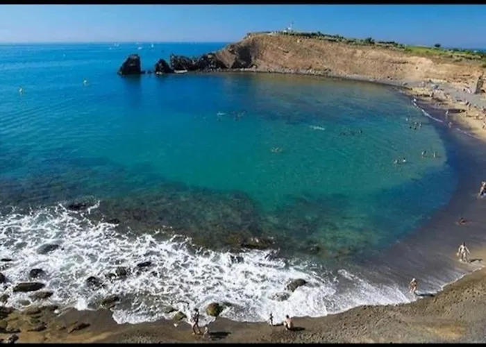 Emplacement Ideal ! Vue Port Plages A Pied ! Agde